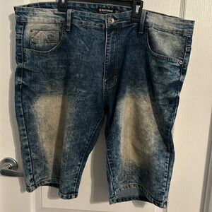Men’s size 40 Jean Short Southpole